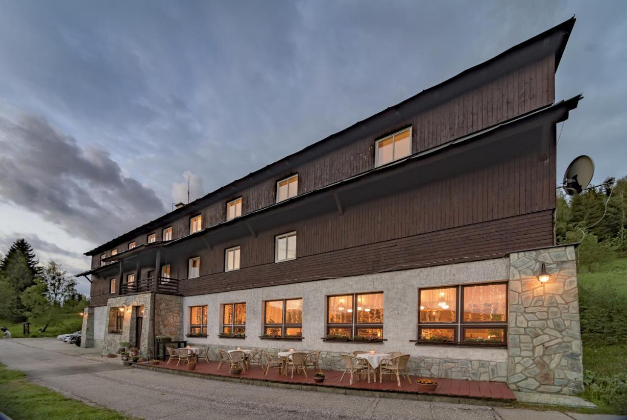 Hotel Hromovka スピンドレルフ・ムリン エクステリア 写真